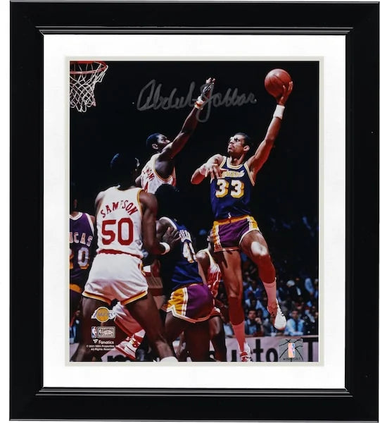 Kareem Abdul-Jabbar Signed 8 x 10 Photograph | Sky Hook vs. Houston Rockets