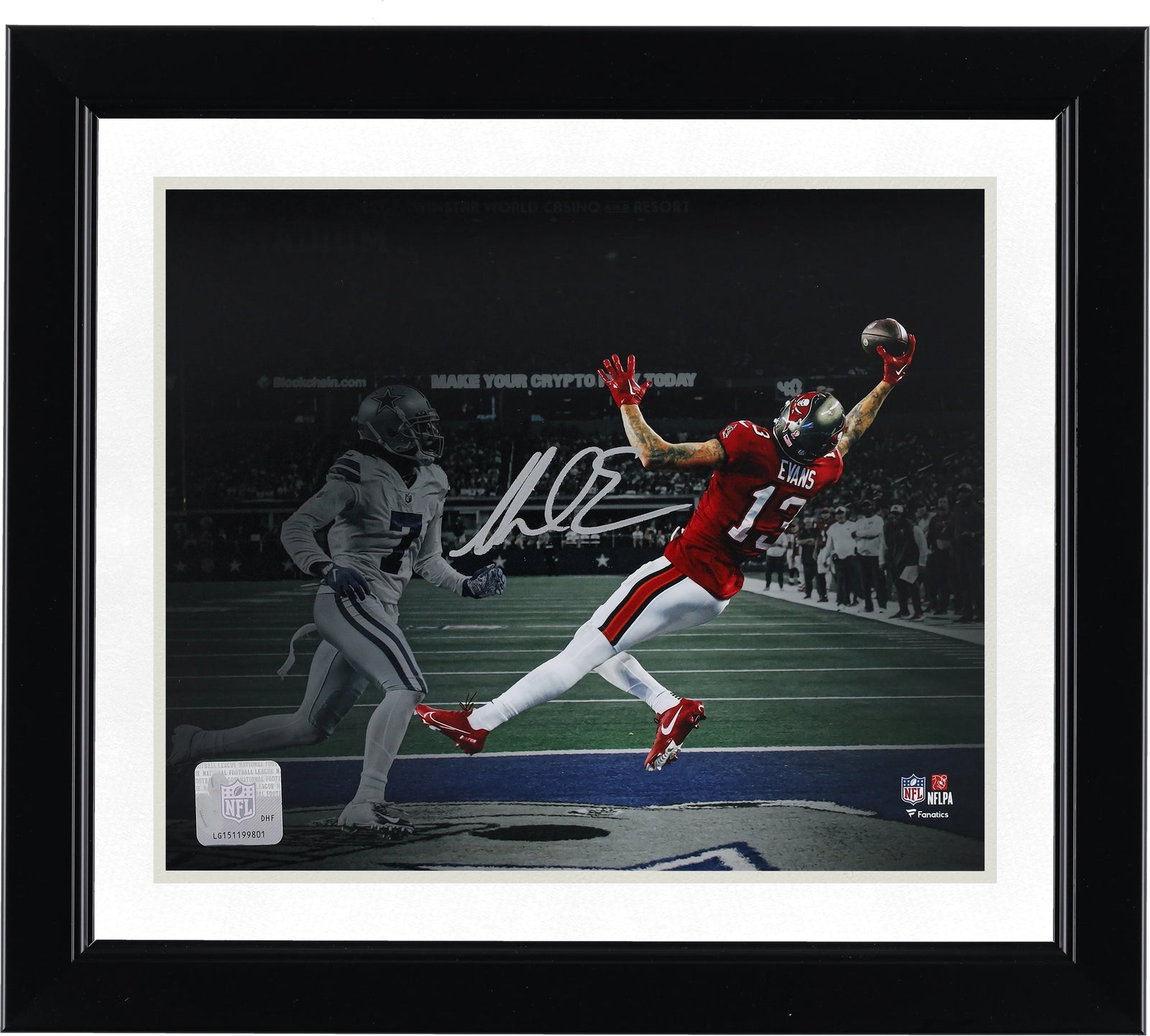 Mike Evans Signed 8 x 10 One Handed Catch Photo | Buccaneers