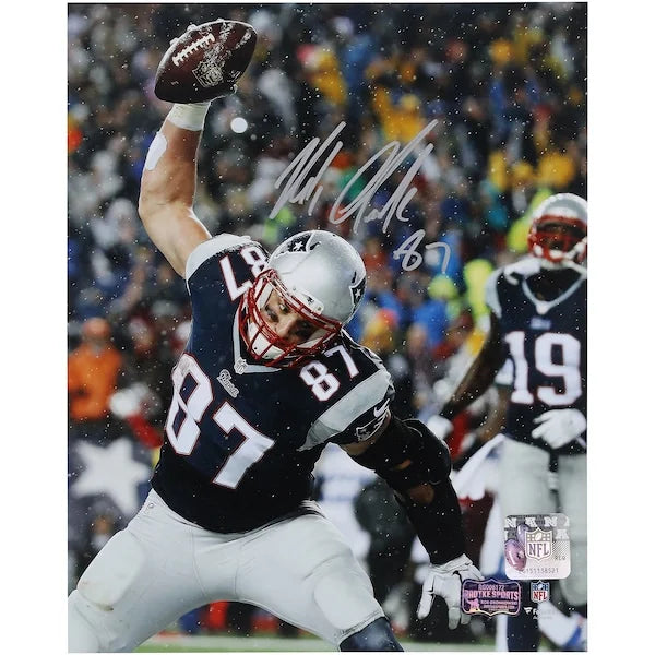 Rob Gronkowski Signed 8 x 10 Photo | New England Patriots
