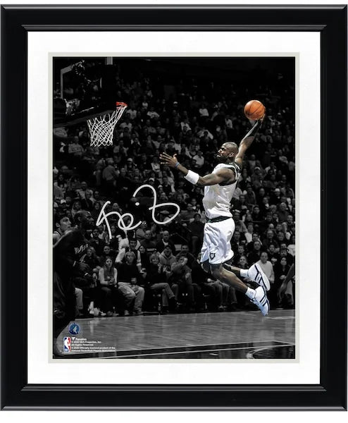 Kevin Garnett Signed 11 x 14 Dunking Photo | Minnesota Timberwolves