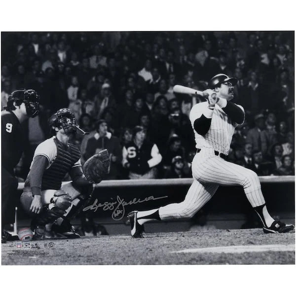 Reggie Jackson Signed 16 x 20 Photograph | 1977 World Series