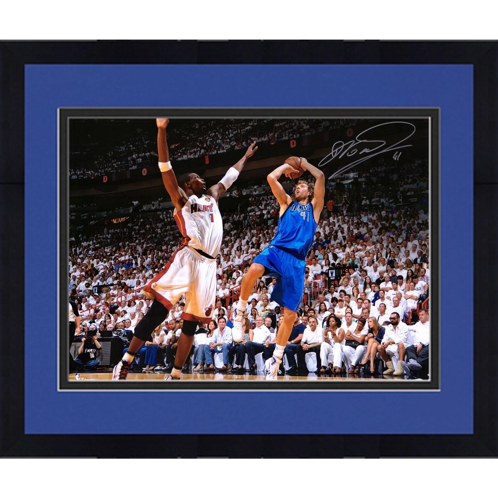 Dirk Nowitzki Signed 16 x 20 Photograph | Dallas Mavericks