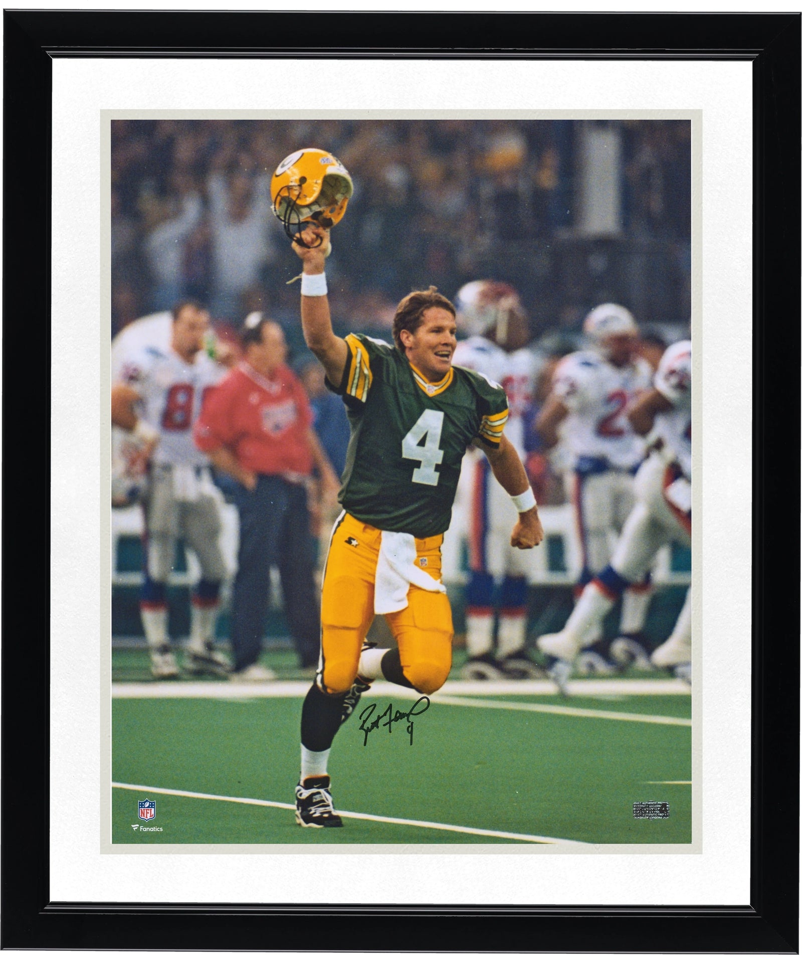 Brett Favre Signed 16 x 20 Super Bowl XXXI Celebration Photo | Packers