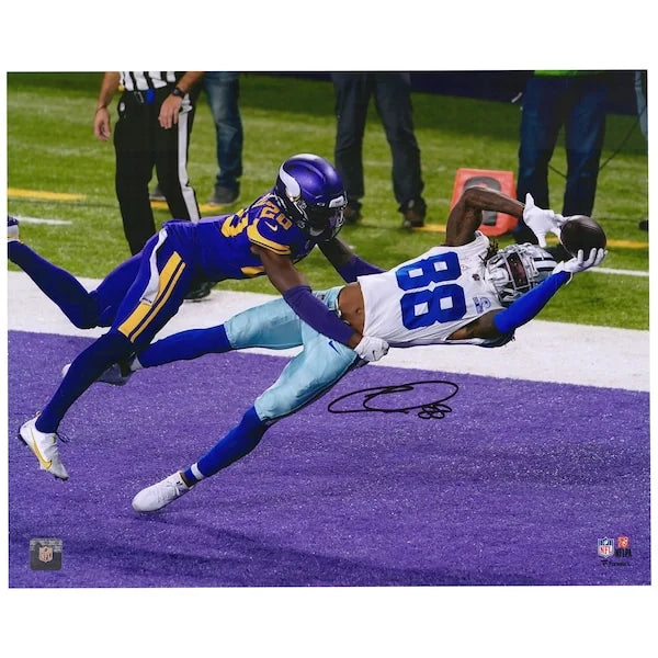 CeeDee Lamb Signed 16 x 20 TD Catch Photo | Cowboys