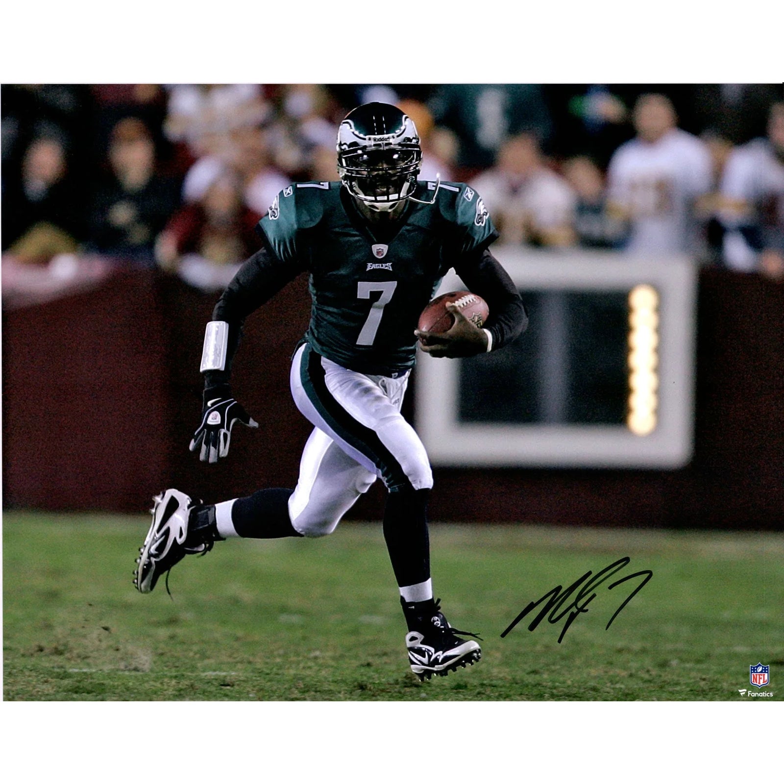 Michael Vick Signed Philadelphia Eagles 16 x 20 Photo | Authenticated