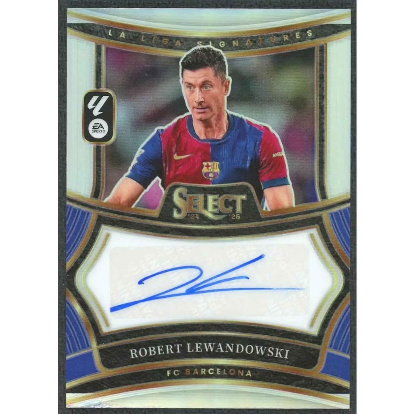 Robert Lewandowski Signed 2024-25 Select La Liga Card | Refractor Auto