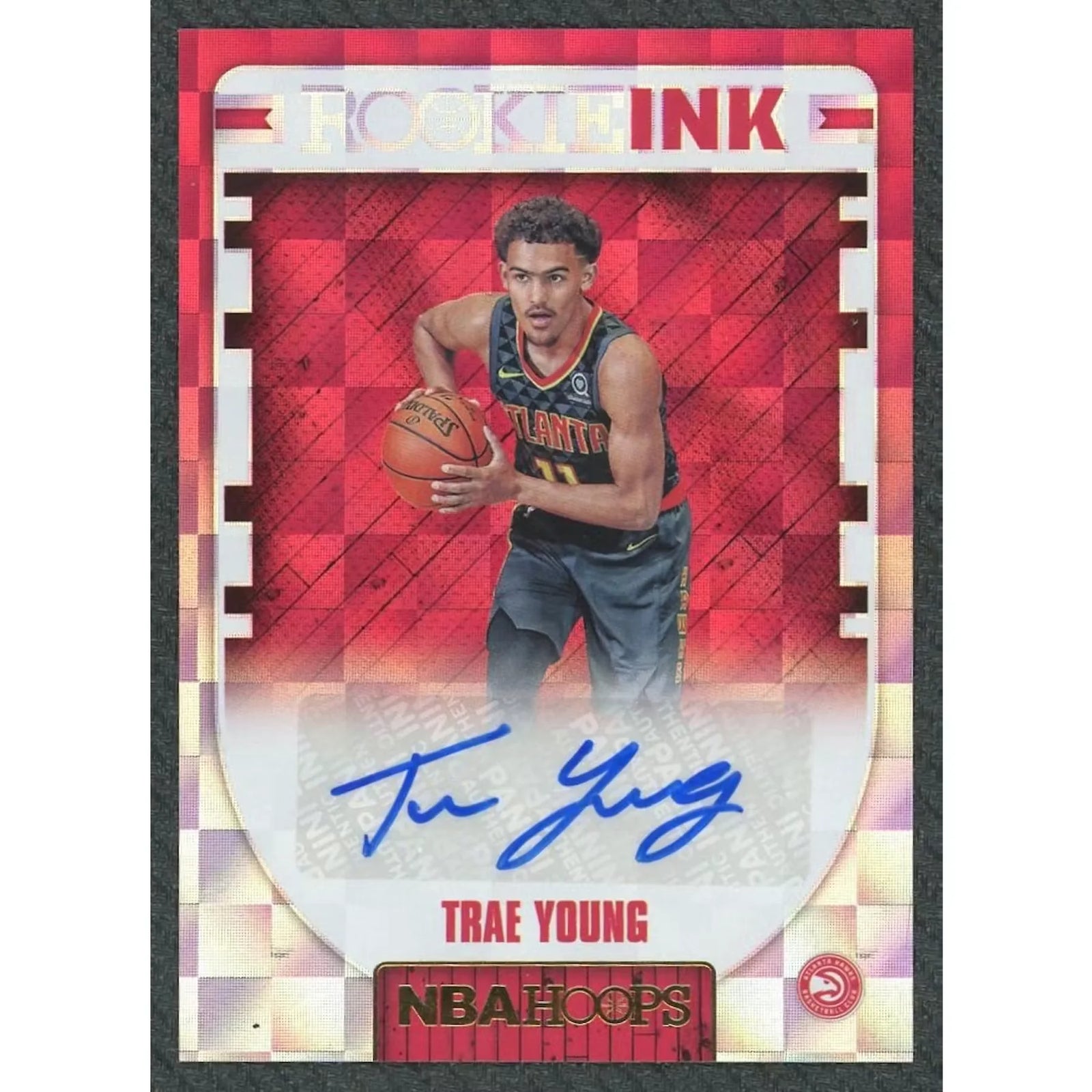 Trae Young 2018 Panini Hoops Rookie Ink Card