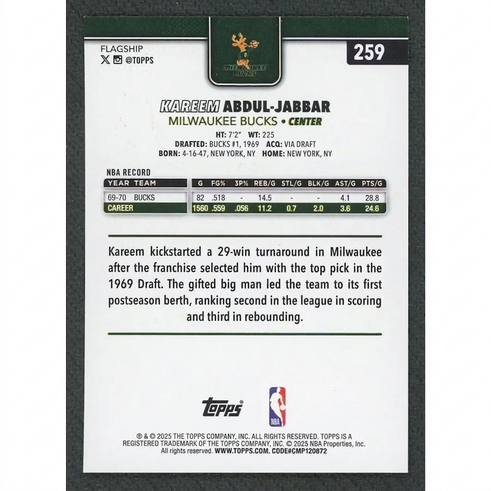 Kareem Abdul-Jabbar 2025-26 Topps Card #259 | Wood/25 SSP