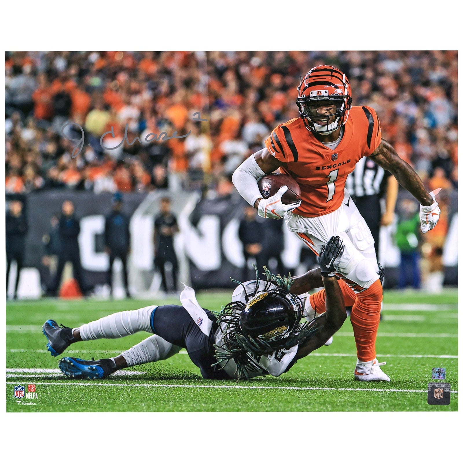 Ja'Marr Chase Cincinnati Bengals Fanatics Authentic Autographed 16'' x 20'' Orange Breaking Tackle Photograph - The Ballers Bank