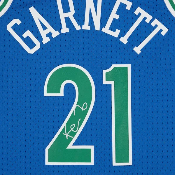 Kevin Garnett Signed Minnesota Timberwolves Jersey | 1995-96 Mitchell & Ness