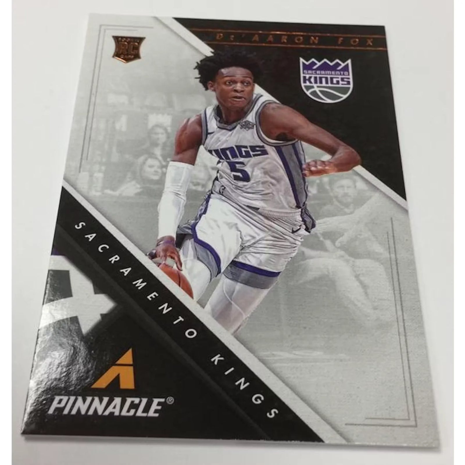 2017-18 Panini Chronicles Basketball Hobby Box (Ships Sealed Only) - D