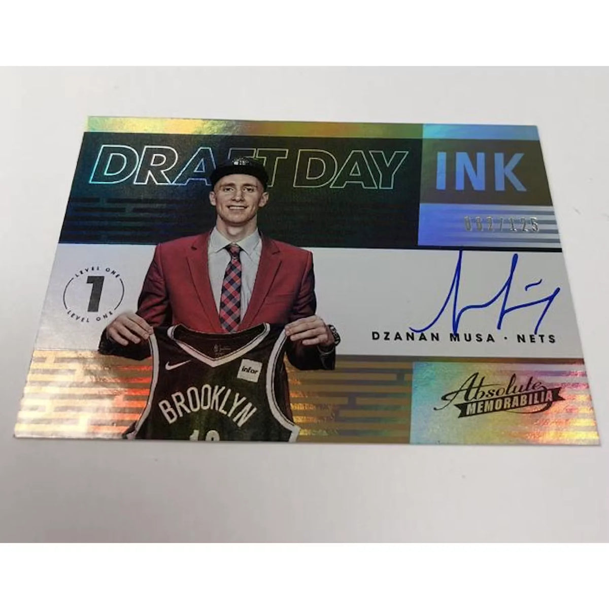 2018-19 Panini Absolute Memorabilia Basketball Hobby Box (Ships Sealed Only)