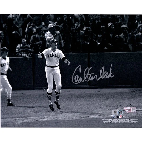 Carlton Fisk Signed 8 x 10 Photo | Boston Red Sox