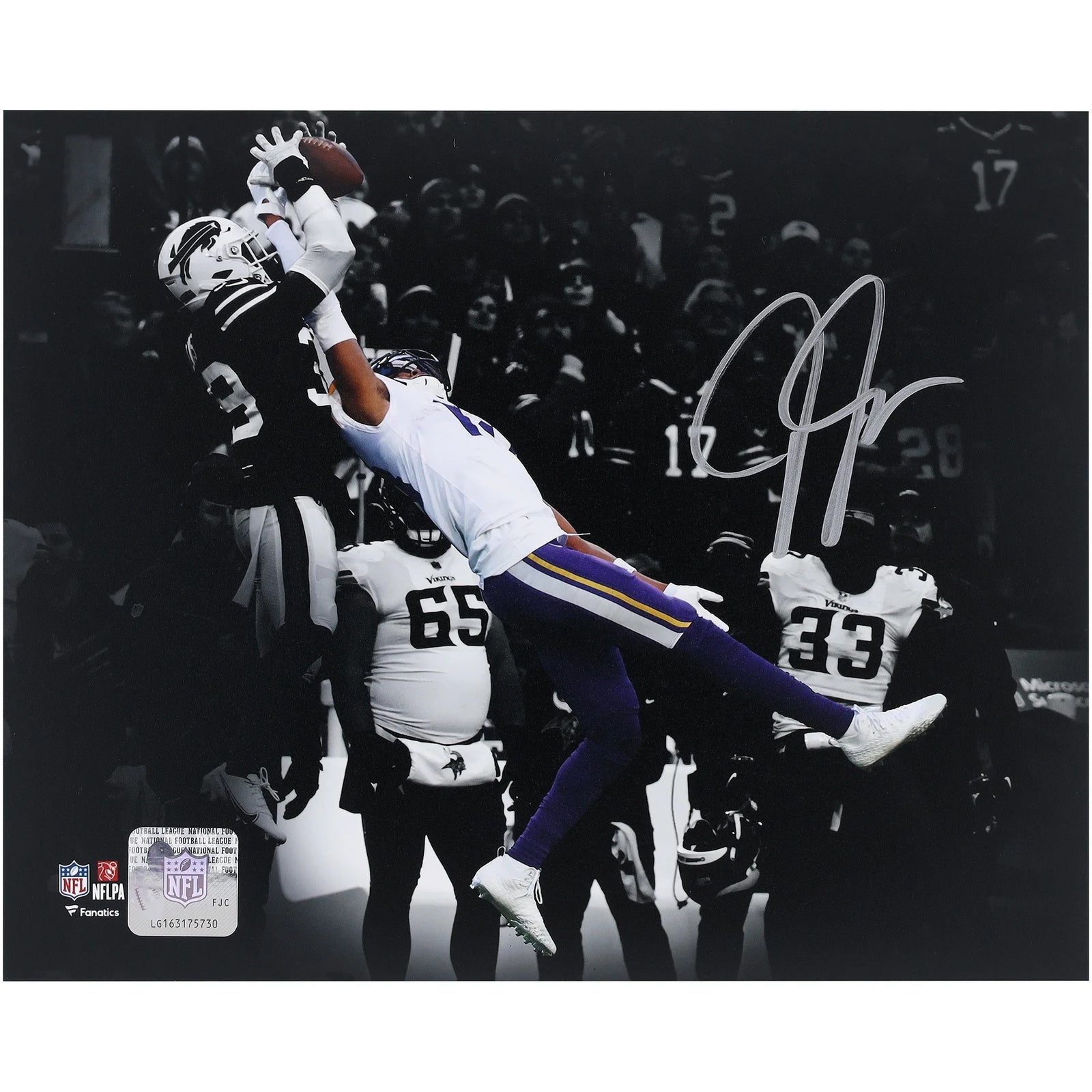 Justin Jefferson Signed 8 x 10 Photo | Vikings Spotlight Catch vs Bills
