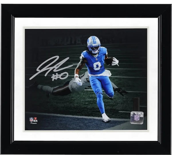 Jahmyr Gibbs Signed 8 x 10 Touchdown Spotlight Photo | Detroit Lions