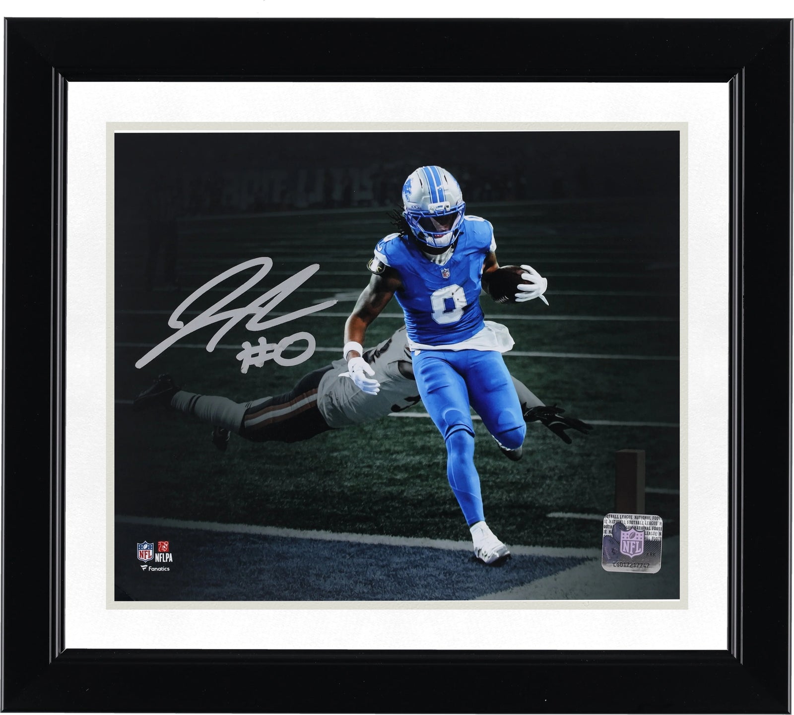 Jahmyr Gibbs Signed 8 x 10 Touchdown Spotlight Photo | Detroit Lions