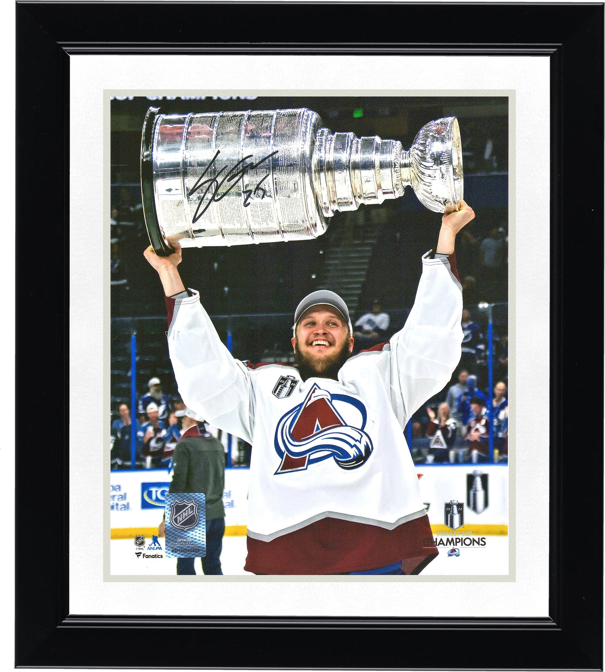 Logan O'Connor Signed 2022 Stanley Cup Champions 8x10 Photo | Avalanche