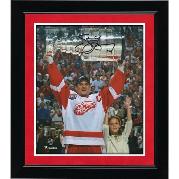 Steve Yzerman Signed Detroit Red Wings 8 x 10 Raising Cup Photograph | W08HKYZ0004
