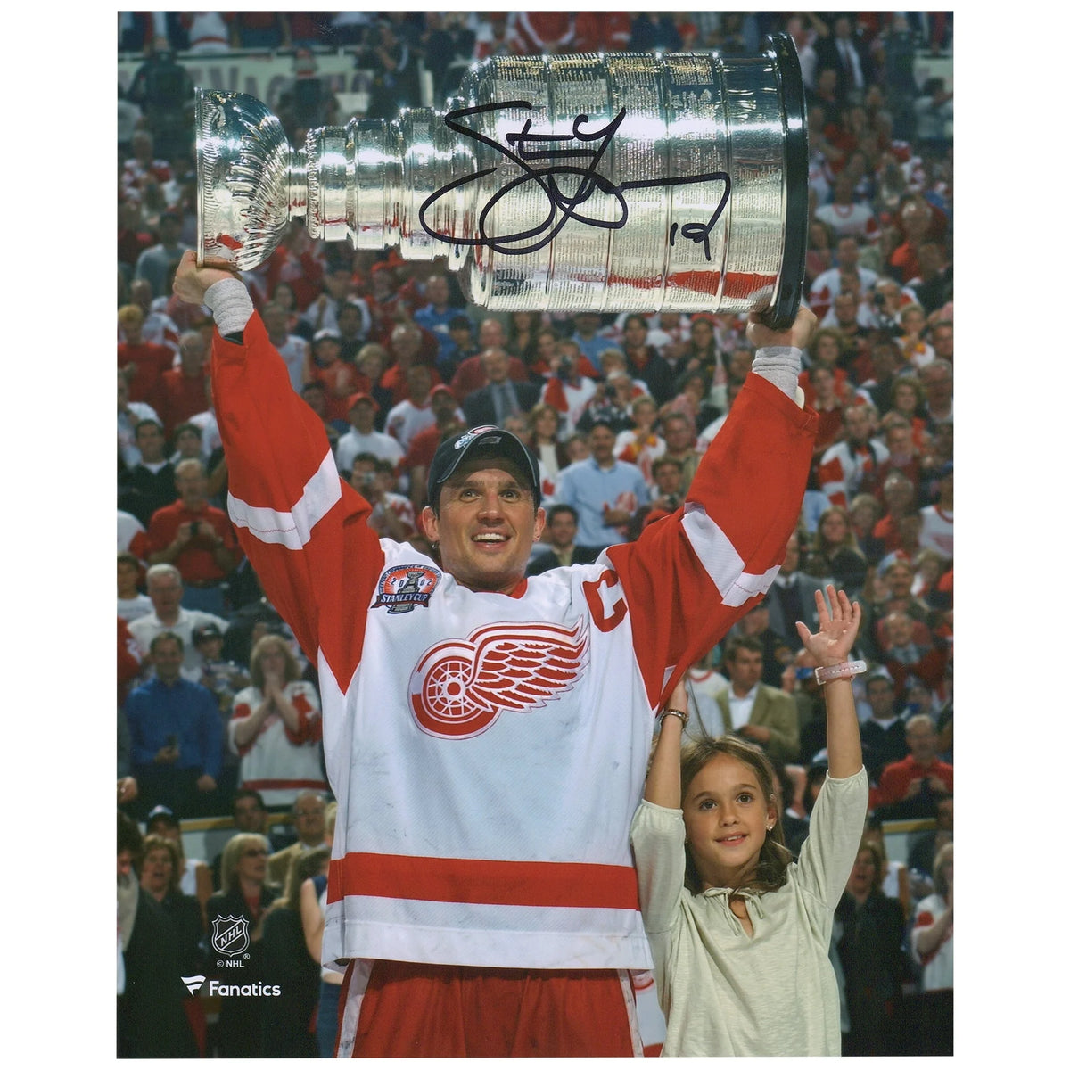 Steve Yzerman Signed Detroit Red Wings 8 x 10 Raising Cup Photograph | W08HKYZ0004