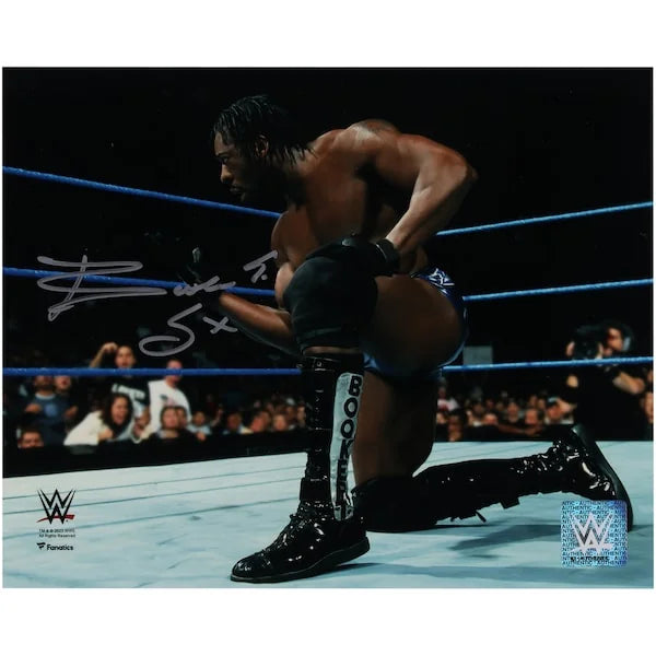 Booker T Signed 8 x 10 Spinaroonie Photograph | Authenticated