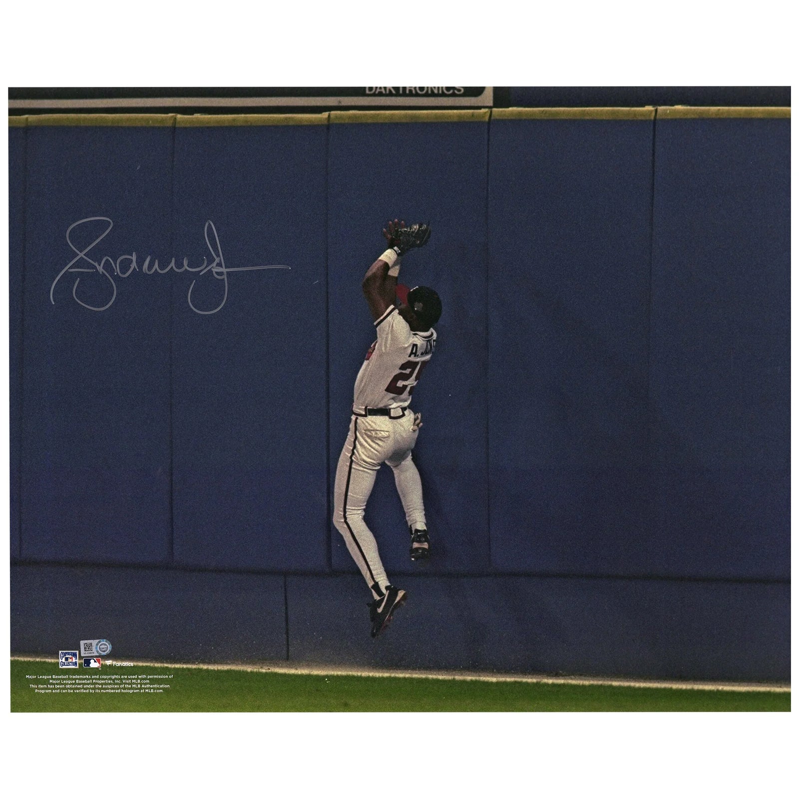 Andruw Jones Signed 16 x 20 Jumping Catch Photograph | Braves