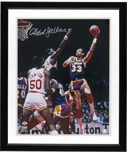 Kareem Abdul-Jabbar Signed 16 x 20 Photo | Lakers Sky Hook