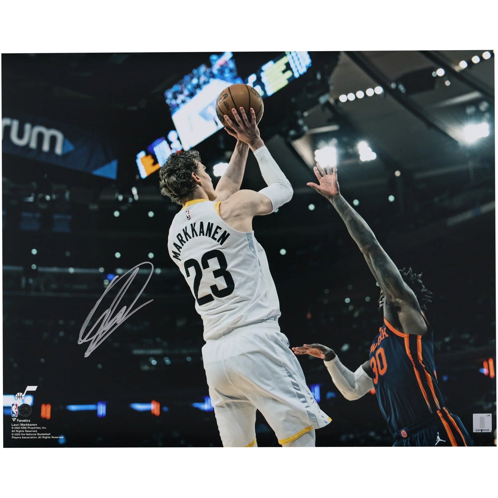 Lauri Markkanen Signed 16 x 20 Photograph | Utah Jazz vs Knicks