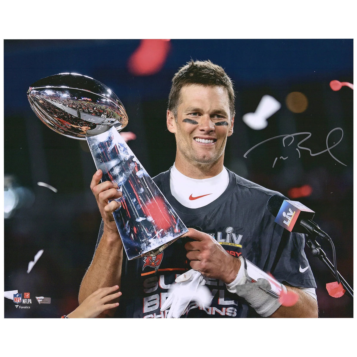Tom Brady Signed 16 x 20 Super Bowl LV Trophy Photograph | Buccaneers | W16FBBR0140