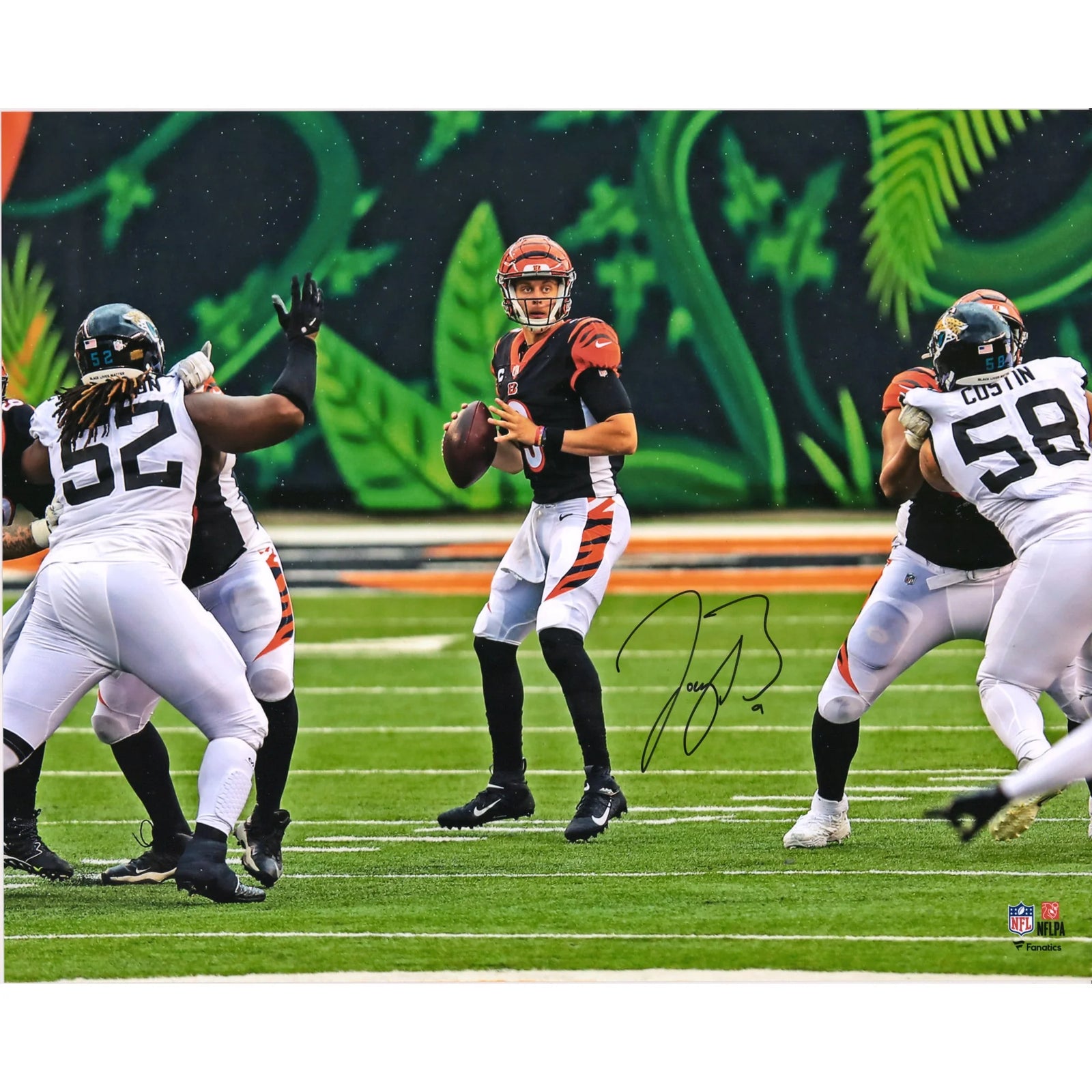 Joe Burrow Signed 16 x 20 Photograph | Cincinnati Bengals Jersey