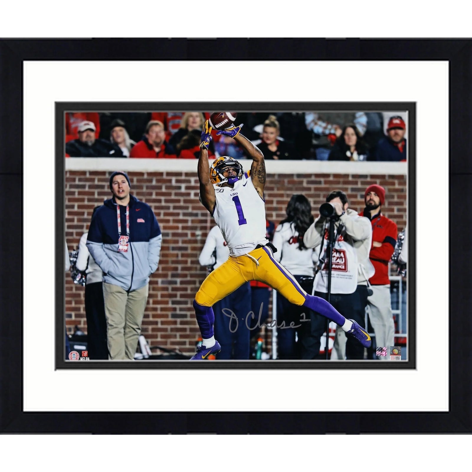 Ja'Marr Chase Signed 16 x 20 Photograph | LSU Tigers