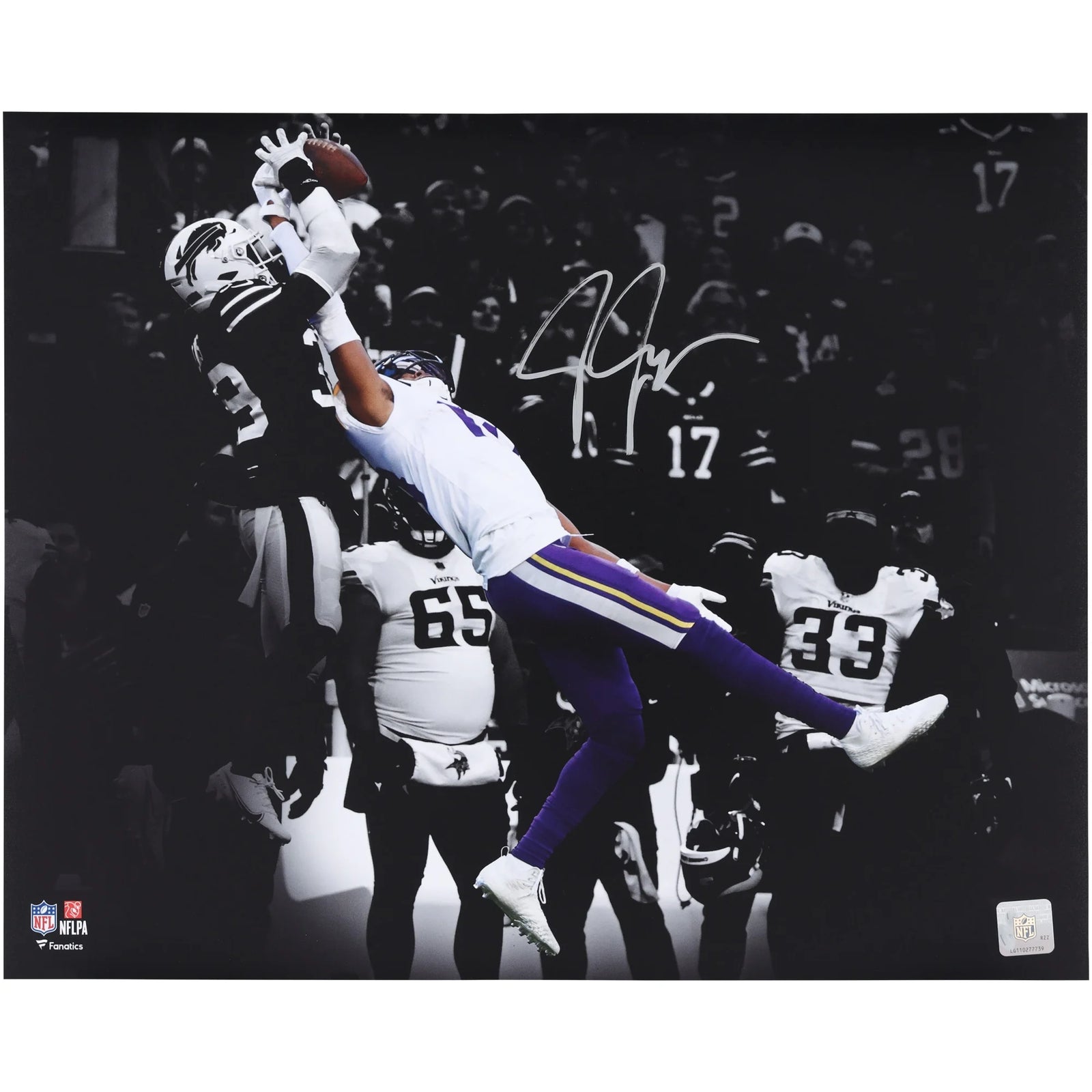 Justin Jefferson Signed 16 x 20 Photograph | Buffalo Bills Catch
