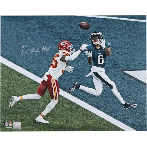 DeVonta Smith Signed 16 x 20 Photo | Super Bowl LIX Champions