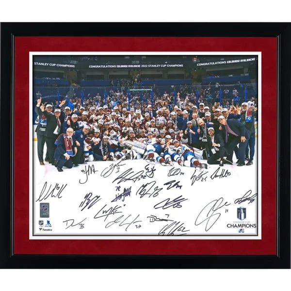 Colorado Avalanche Signed 2022 Stanley Cup Champions 16 x 20 Team Photo | W16HKAVA005