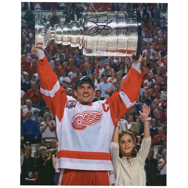 Steve Yzerman Signed Detroit Red Wings 16 x 20 Raising Cup Photograph | W16HKYZ0003