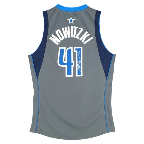 Dirk Nowitzki Signed Dallas Mavericks Grey Jersey | 2003 Alternate