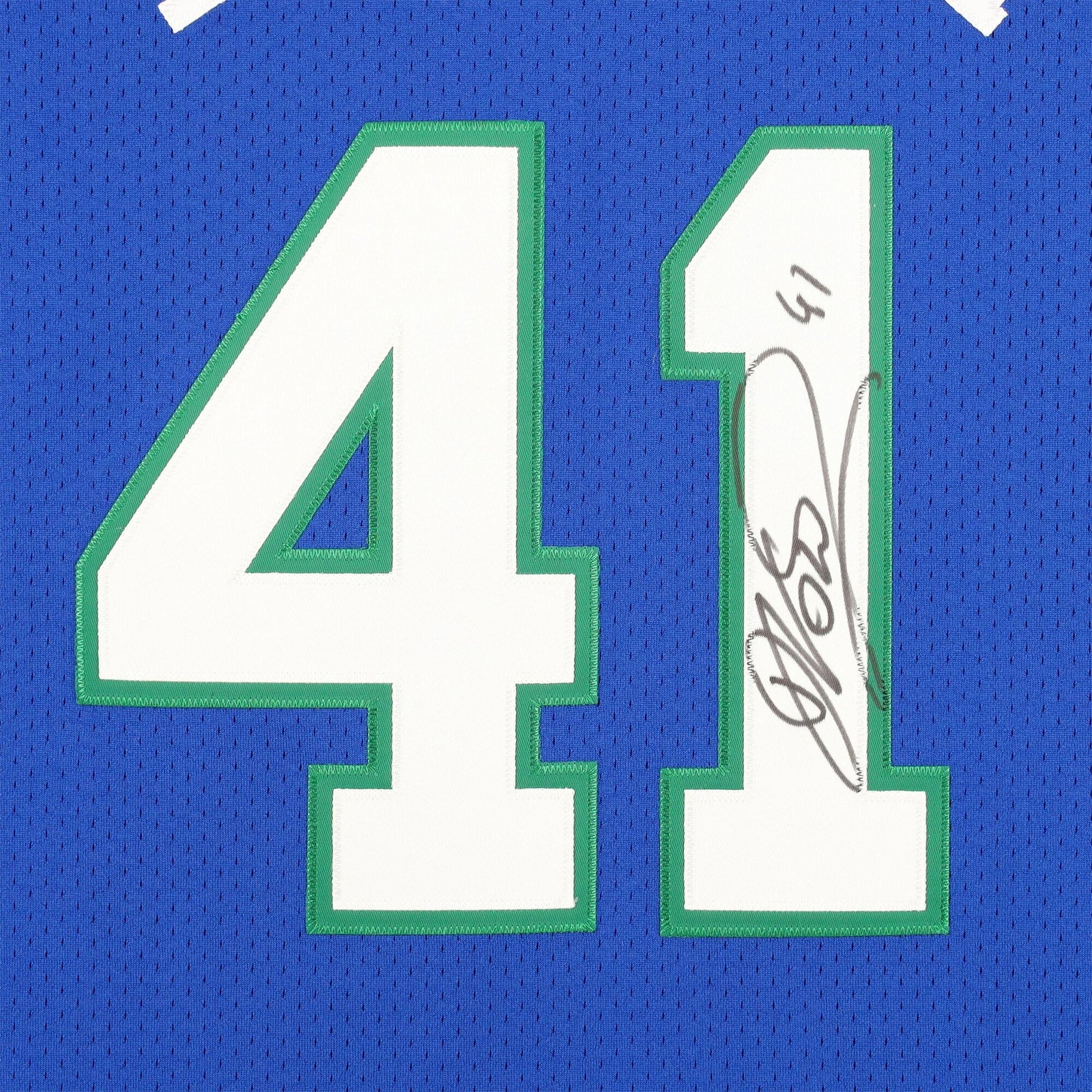 Dirk Nowitzki Signed Dallas Mavericks 1998 Jersey | Authenticated