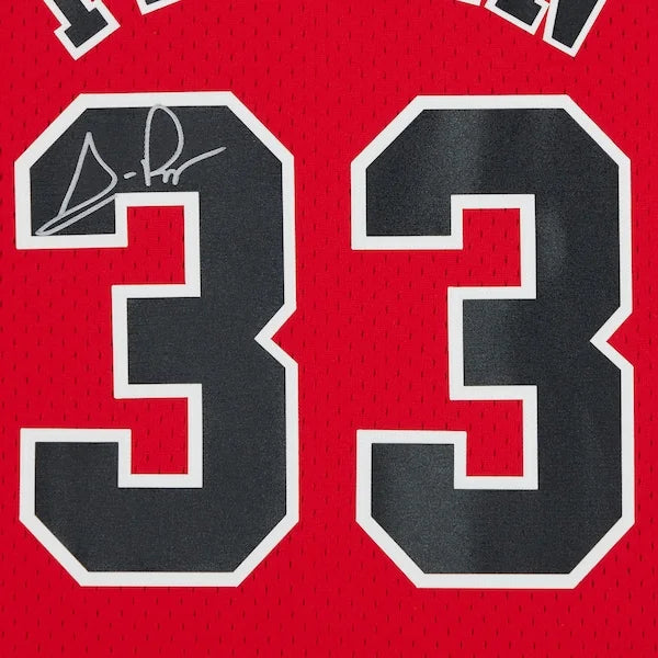 Scottie Pippen Signed Chicago Bulls Jersey | Mitchell & Ness 1997-1998