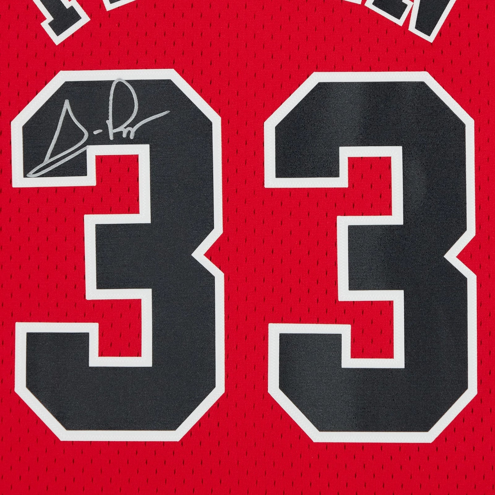 Scottie Pippen Signed Chicago Bulls Jersey | Mitchell & Ness 1997-1998
