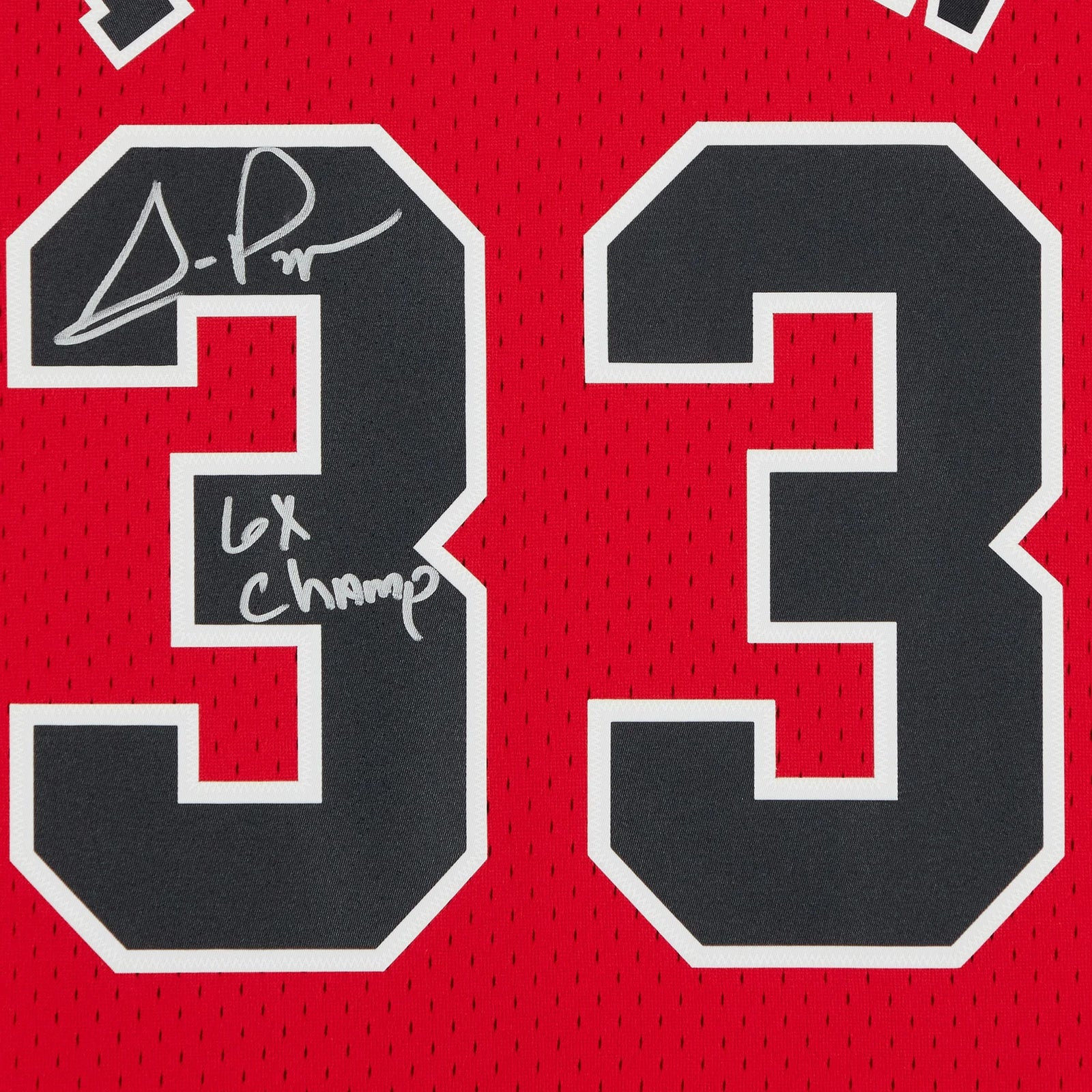 Scottie Pippen Signed Chicago Bulls Jersey | 1997-1998 Mitchell & Ness with 6x Champ Inscr