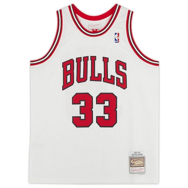 2010 Scottie Pippen Signed Chicago Bulls Jersey | Mitchell & Ness 1997-1998 White Swingman with