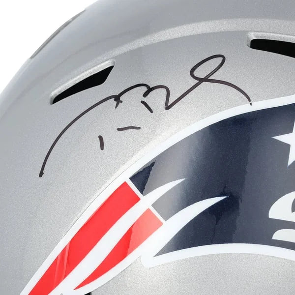 Tom Brady Signed Riddell Speed Replica Helmet | New England Patriots | WRHLTBR0175