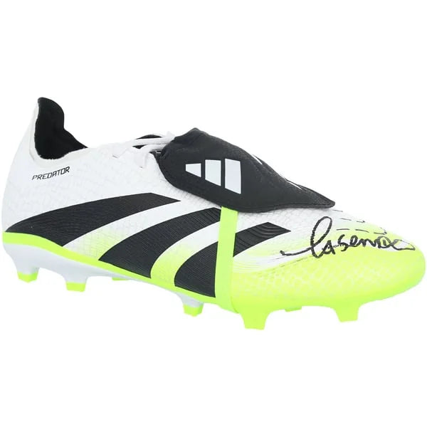 Casemiro Signed Brazil National Team Adidas Predator Cleat | Authenticated | WSCCRCA0010