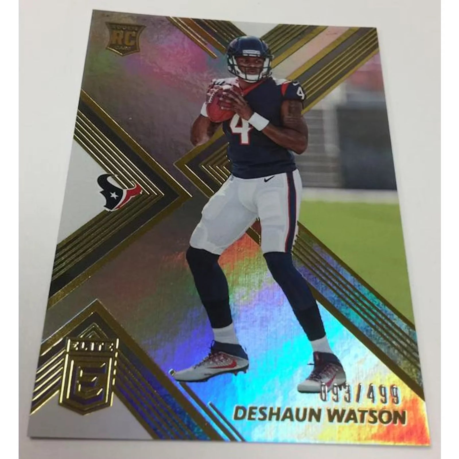 2017 Panini Donruss Elite Football Hobby Box | Mahomes Rookie (Ships Sealed Only)