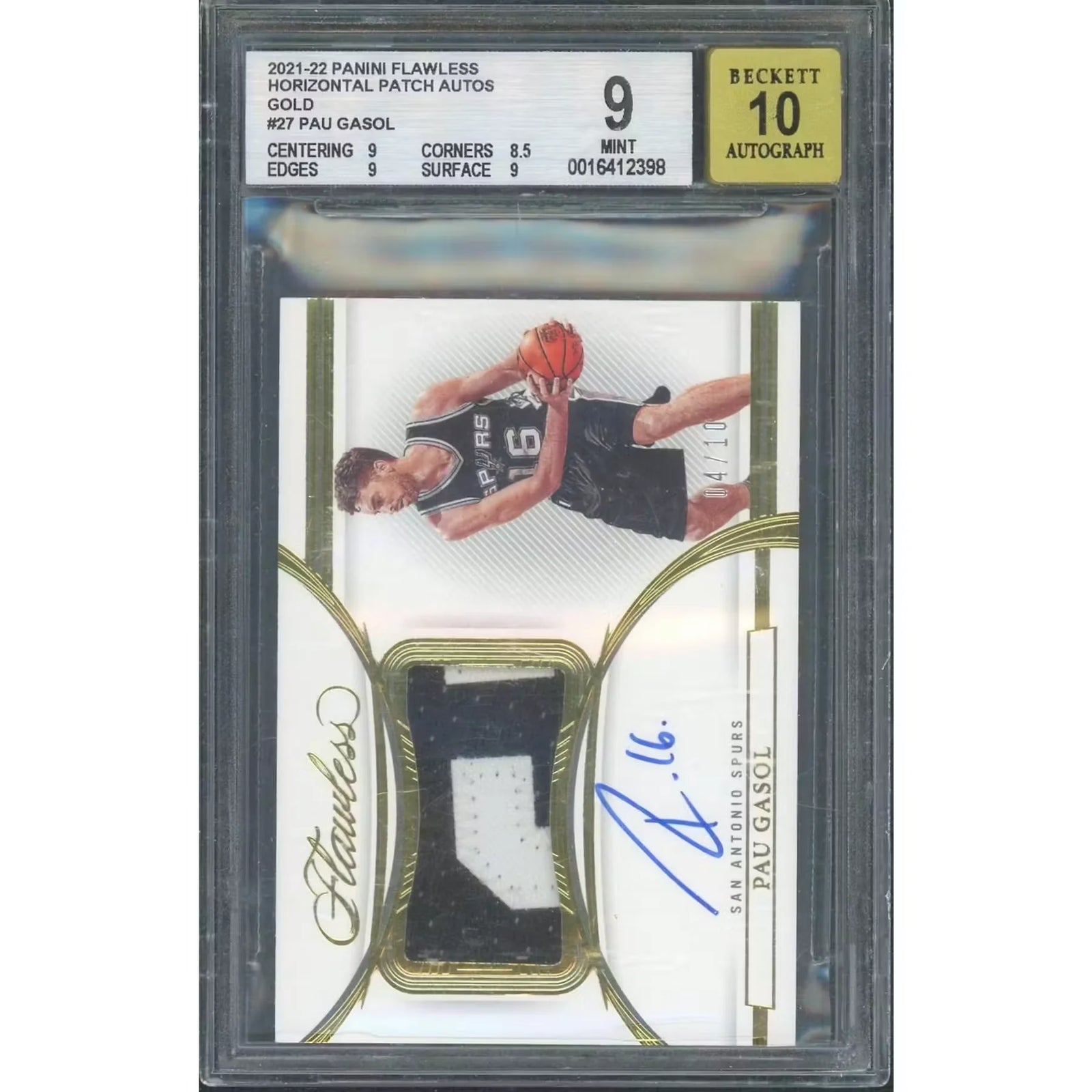 Pau Gasol Signed 2021 Panini Flawless Patch Auto Card | Gold/10 BGS 9