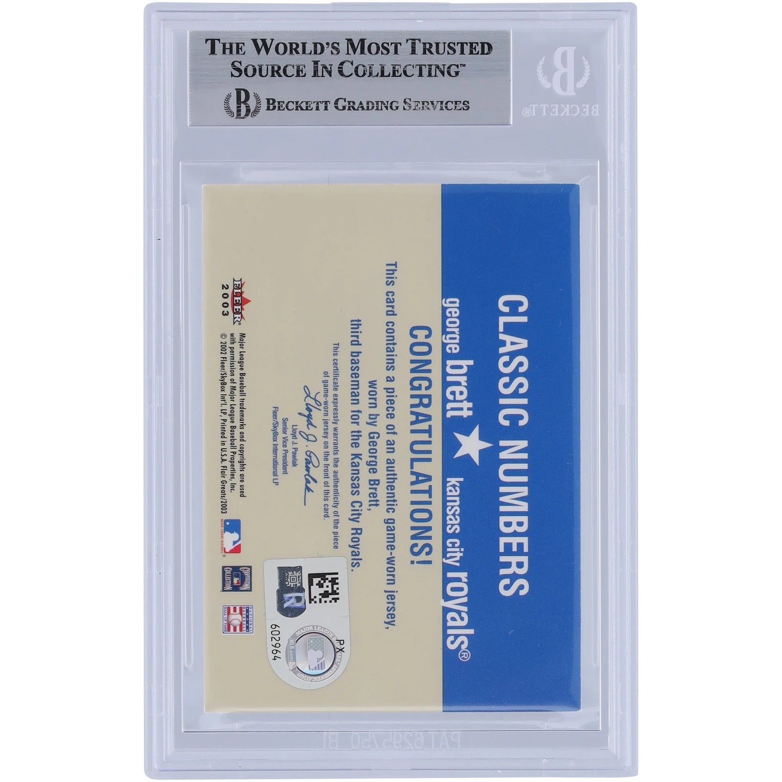 George Brett Signed 2003 Fleer Flair Greats Card | Jersey Relic
