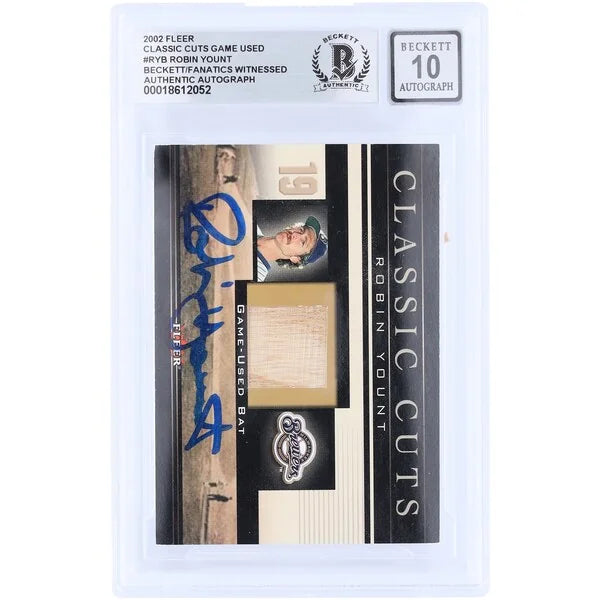 Robin Yount Signed 2002 Fleer Classic Cuts Card | Beckett Graded 10