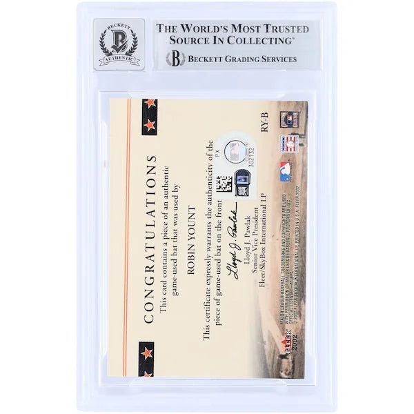 Robin Yount Signed 2002 Fleer Classic Cuts Card | Beckett Graded 10