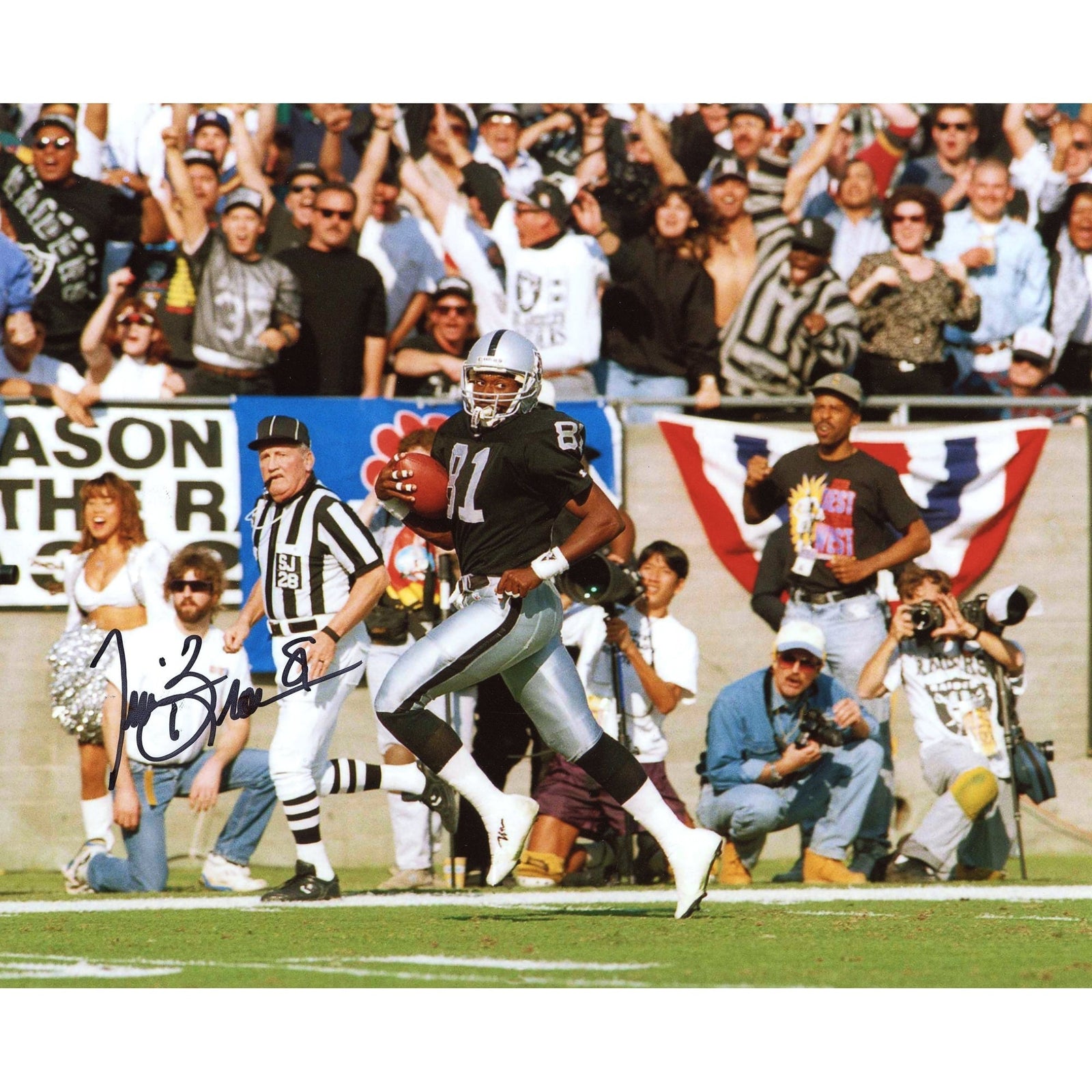 Tim Brown Las Vegas Raiders Fanatics Authentic Autographed 8" x 10" Running Stands Behind Photograph - The Ballers Bank
