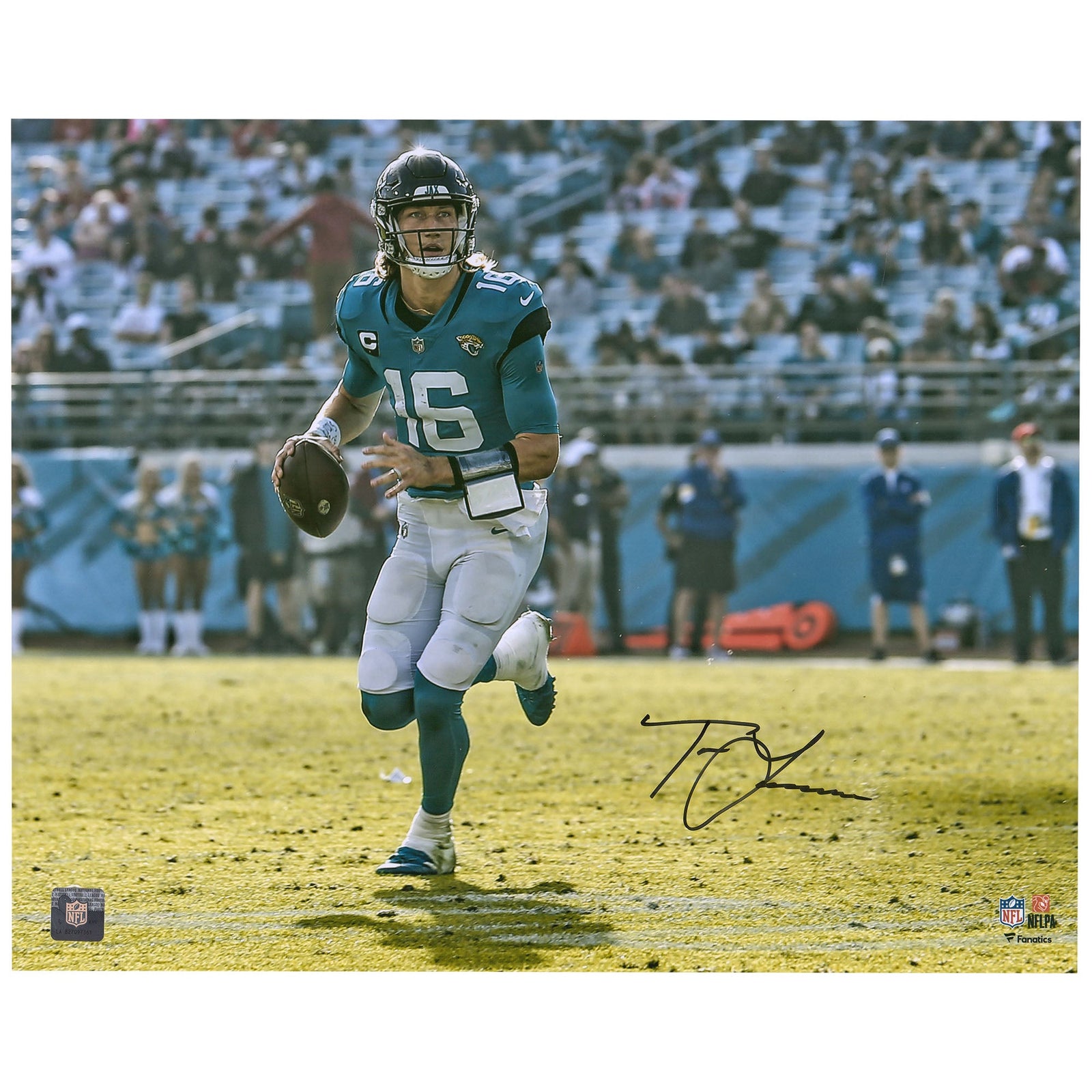 Trevor Lawrence Jacksonville Jaguars Fanatics Authentic Autographed 16'' x 20'' Horizontal Teal Jersey Rollout Photograph - The Ballers Bank